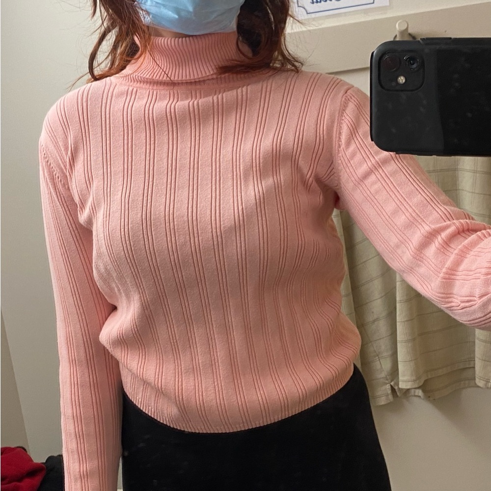 PINK TURTLE NECK SWEATER